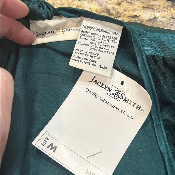 Vintage 90’s Jaclyn Smith Deep Green Satin Intimate Wrap Robe - Picture 9 of 9